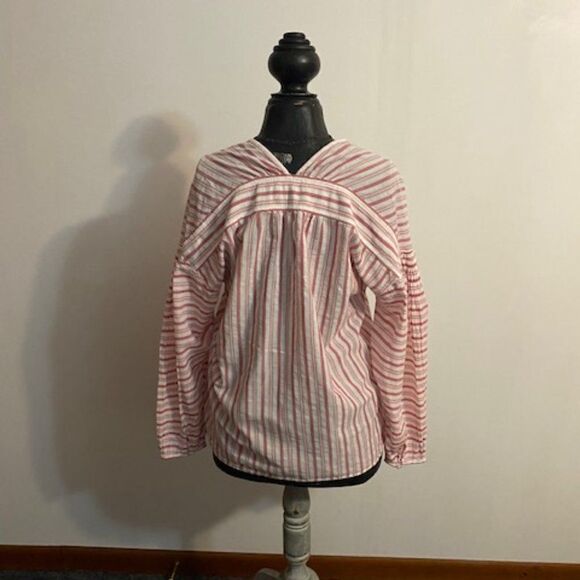 Vince Variegated Red/White stripe V-neck pullover top, size S/P - Picture 3 of 4